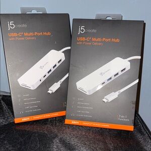 White USB Hub with Multiple Ports for Computers and Laptops